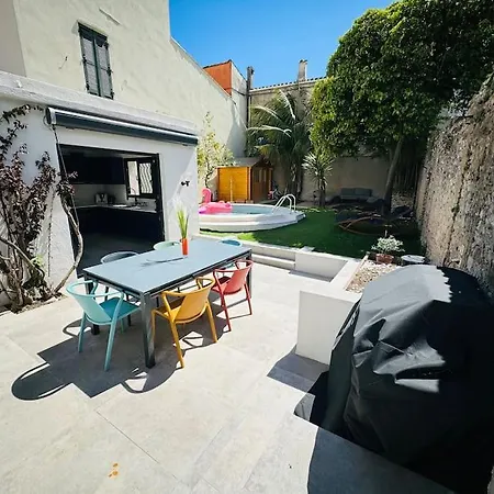 Unique Au Coeur Du Vieil Antibes, Superbe Avec Jardin Et Piscine Villa Antibes